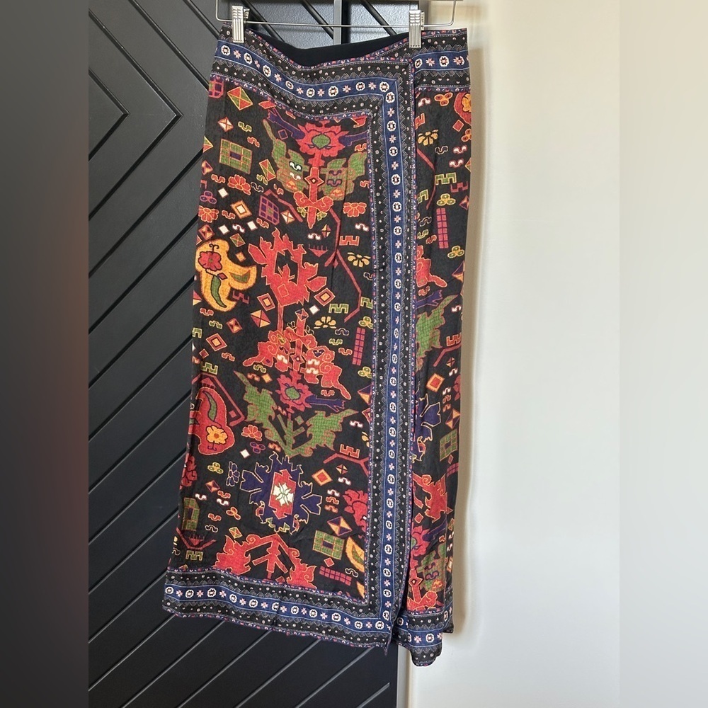 Ba&sh wrap style skirt w side closure. Size FR36/4. Worn only ONCE! Pristine!